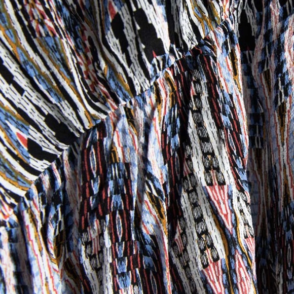 Boho V-Neck Mini Dress. V neck and a v-back - Picture 4 of 4